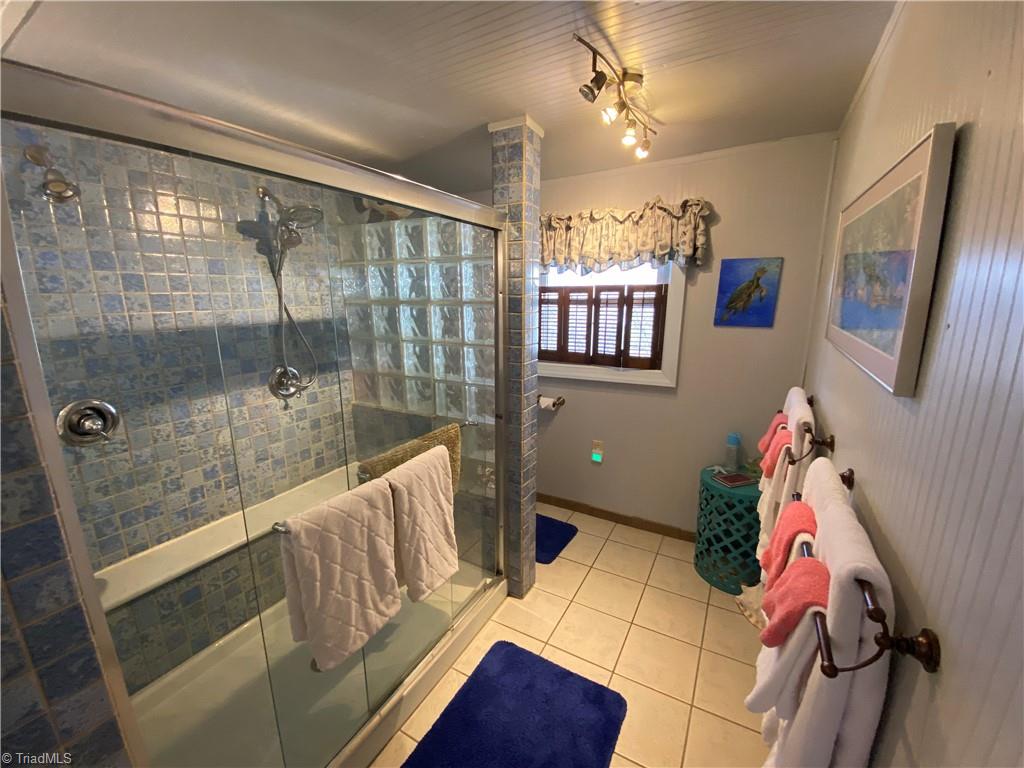 314 W Pine Street, Mount Airy, North Carolina image 11