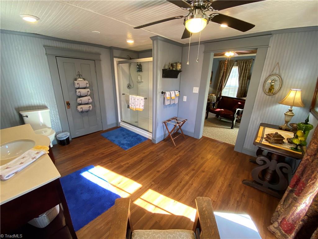 314 W Pine Street, Mount Airy, North Carolina image 19