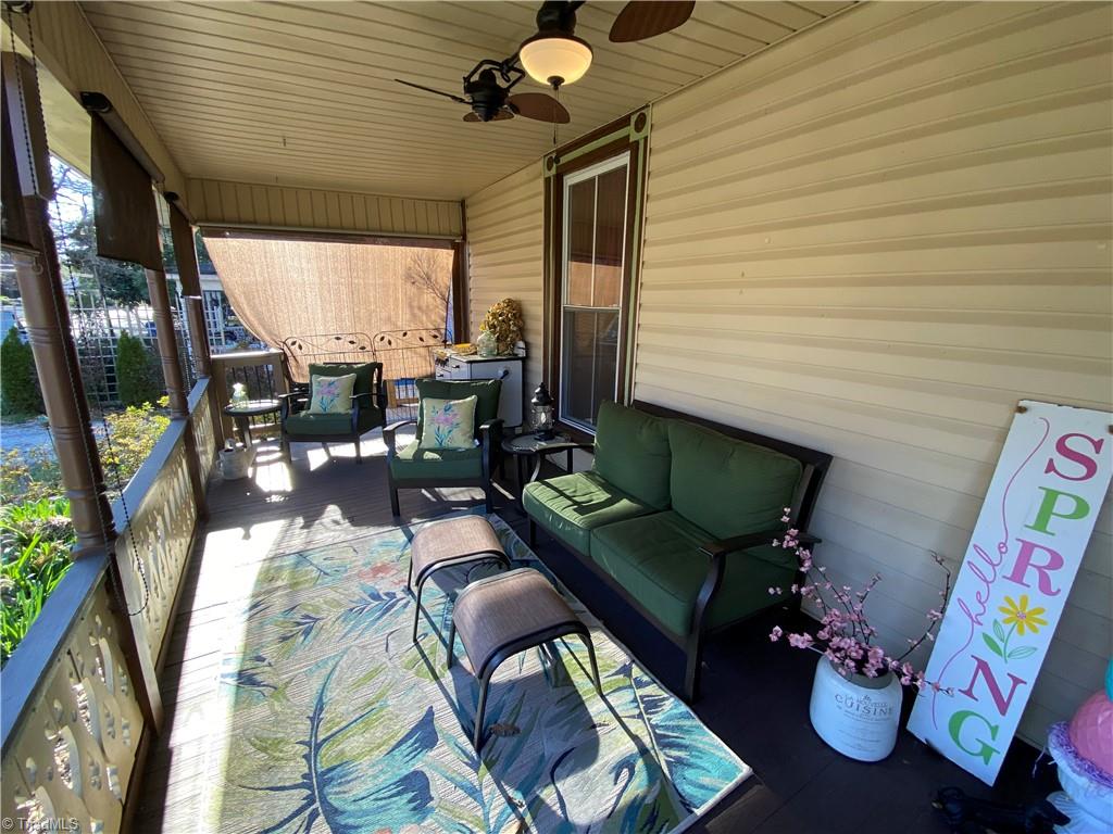 314 W Pine Street, Mount Airy, North Carolina image 2