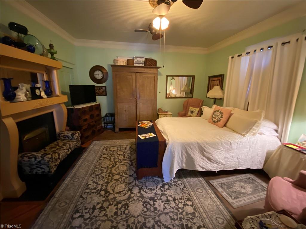 314 W Pine Street, Mount Airy, North Carolina image 22