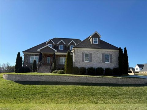 8521 Parkchester Place Oak Ridge NC 27310