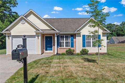 Photo for 3628 Tea Berry Ridge Road