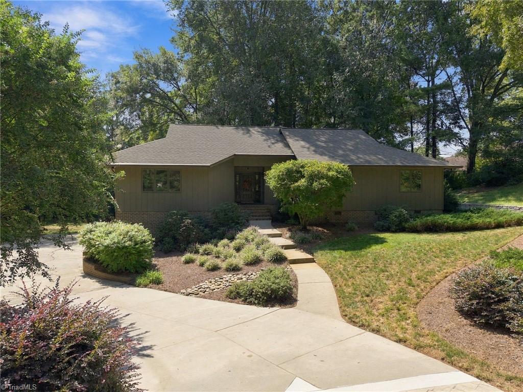 Photo of 104 Buckingham Place, Salisbury, NC 28144 (MLS # 1236484)