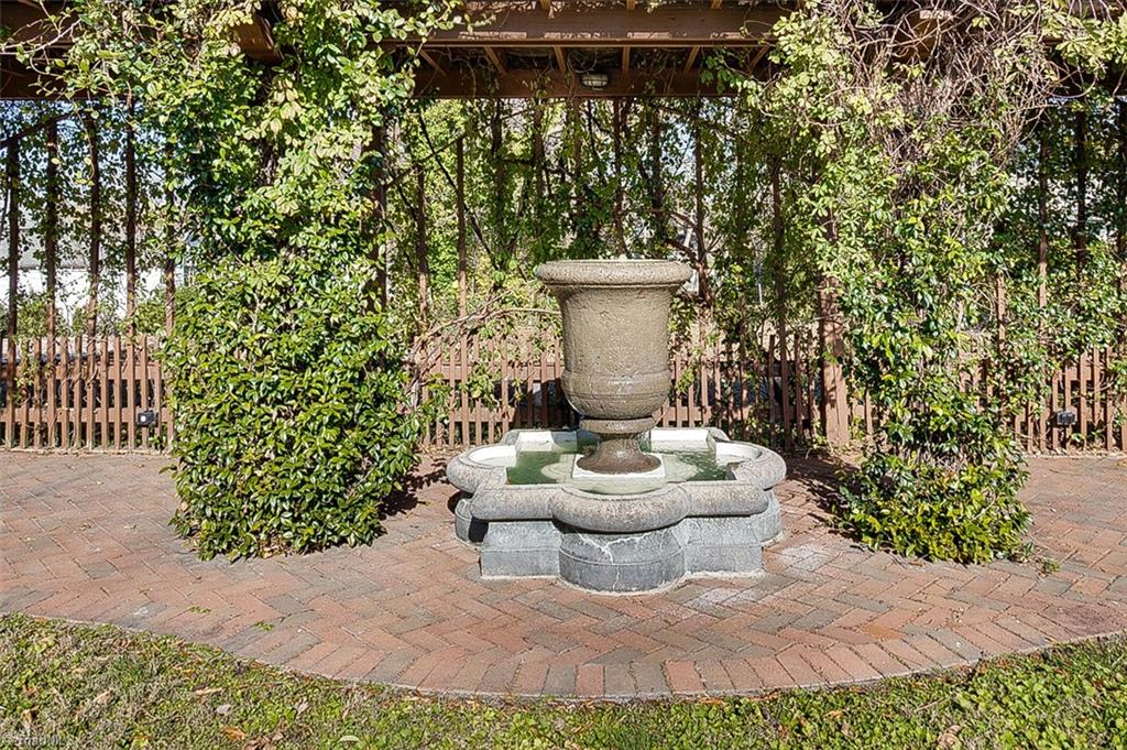 Greensboro, North Carolina 27403, United States, 4 Bedrooms Bedrooms, ,2 BathroomsBathrooms,Residential,Pending,22489