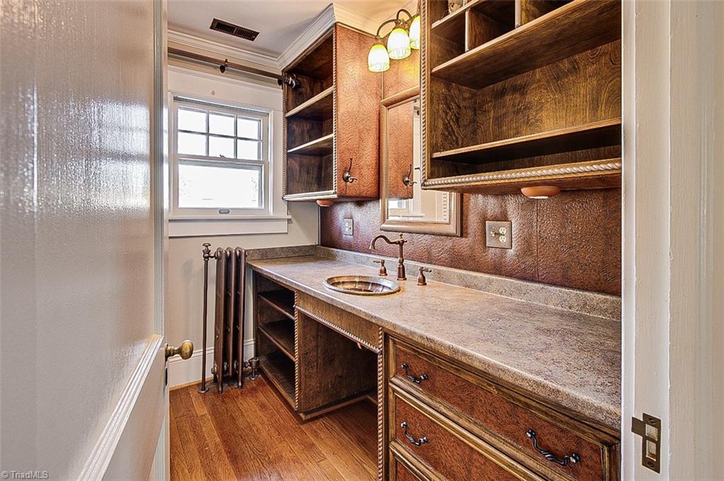 Greensboro, North Carolina 27403, United States, 4 Bedrooms Bedrooms, ,2 BathroomsBathrooms,Residential,Pending,22489