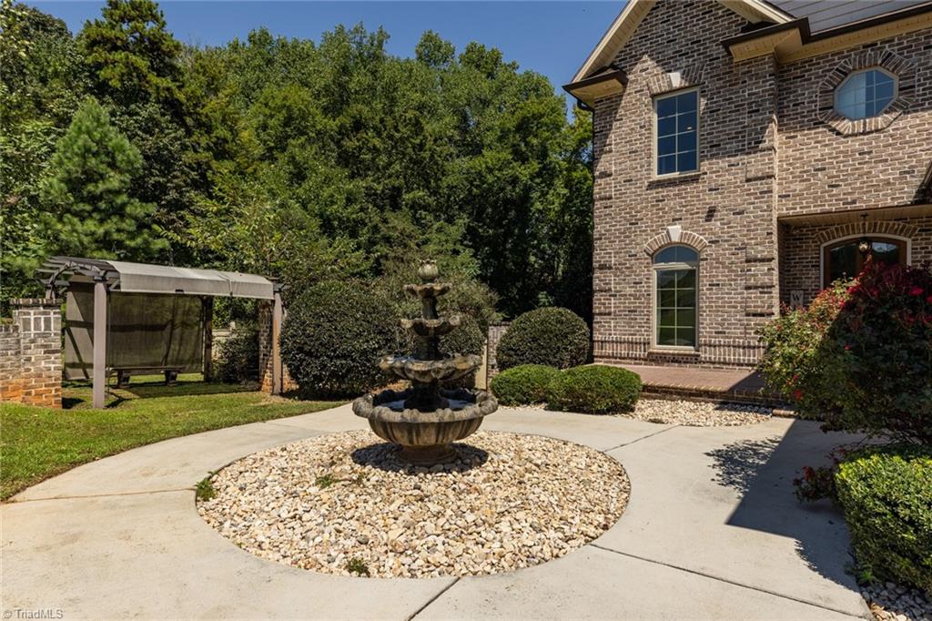910 Berrier Road