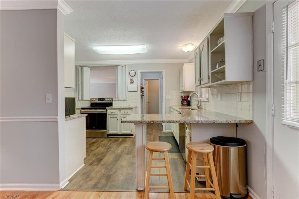 Kernersville, North Carolina 27284, United States, 3 Bedrooms Bedrooms, ,3 BathroomsBathrooms,Residential,Pending,80226