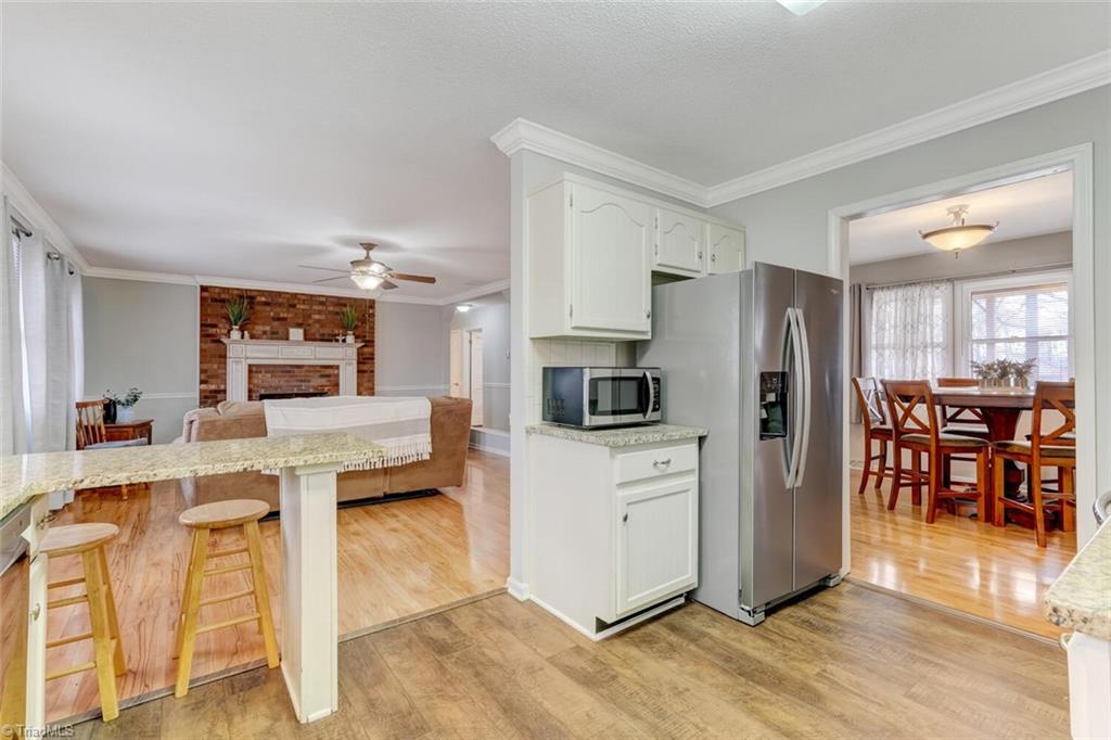 Kernersville, North Carolina 27284, United States, 3 Bedrooms Bedrooms, ,3 BathroomsBathrooms,Residential,Pending,80226