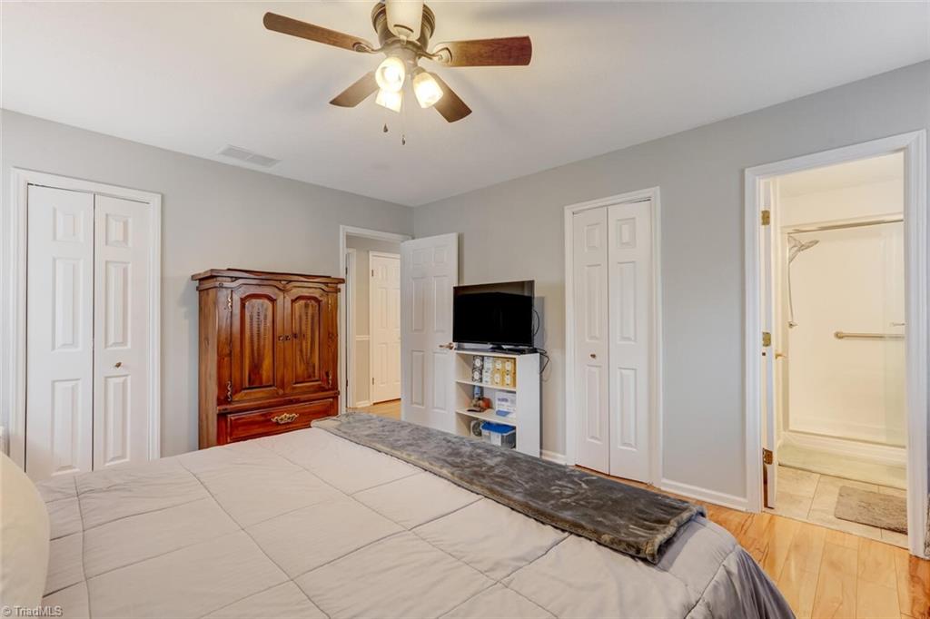 Kernersville, North Carolina 27284, United States, 3 Bedrooms Bedrooms, ,3 BathroomsBathrooms,Residential,Pending,80226