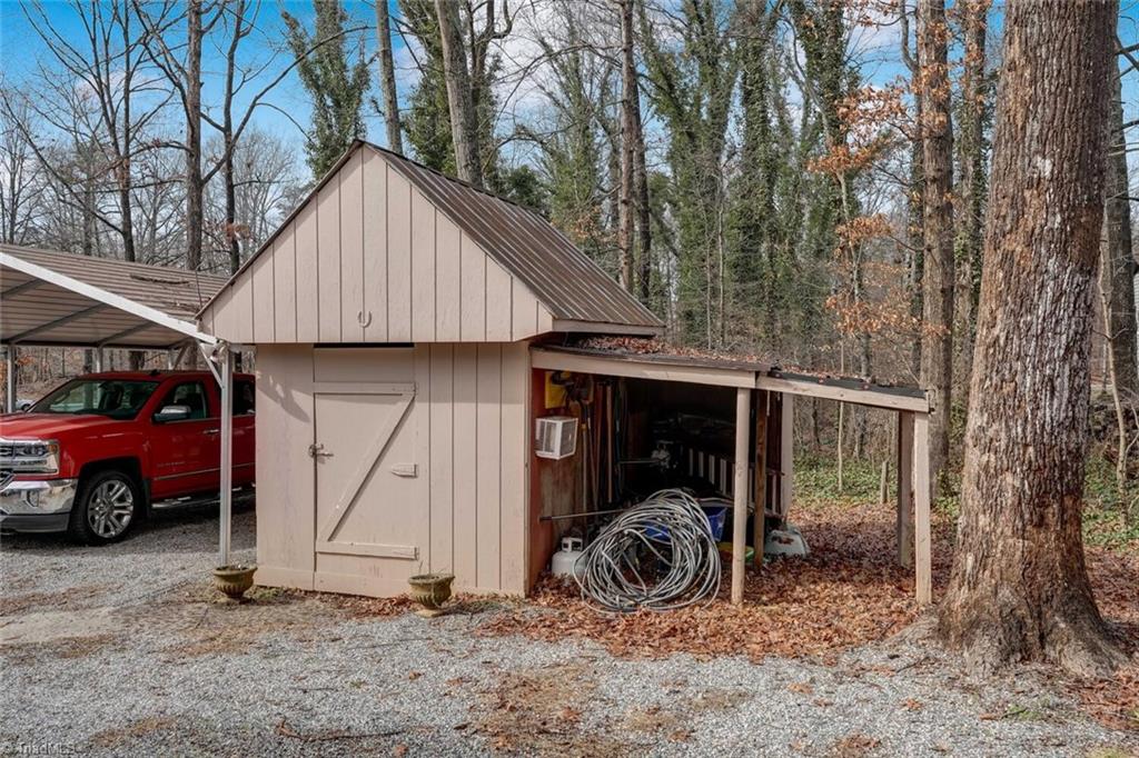 Kernersville, North Carolina 27284, United States, 3 Bedrooms Bedrooms, ,3 BathroomsBathrooms,Residential,Pending,80226