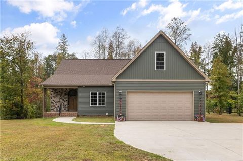 4045 Clapp Mill Road Burlington NC 27215