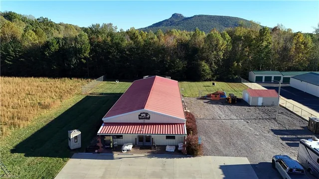 108 Lola Lane, photo 2 of 29