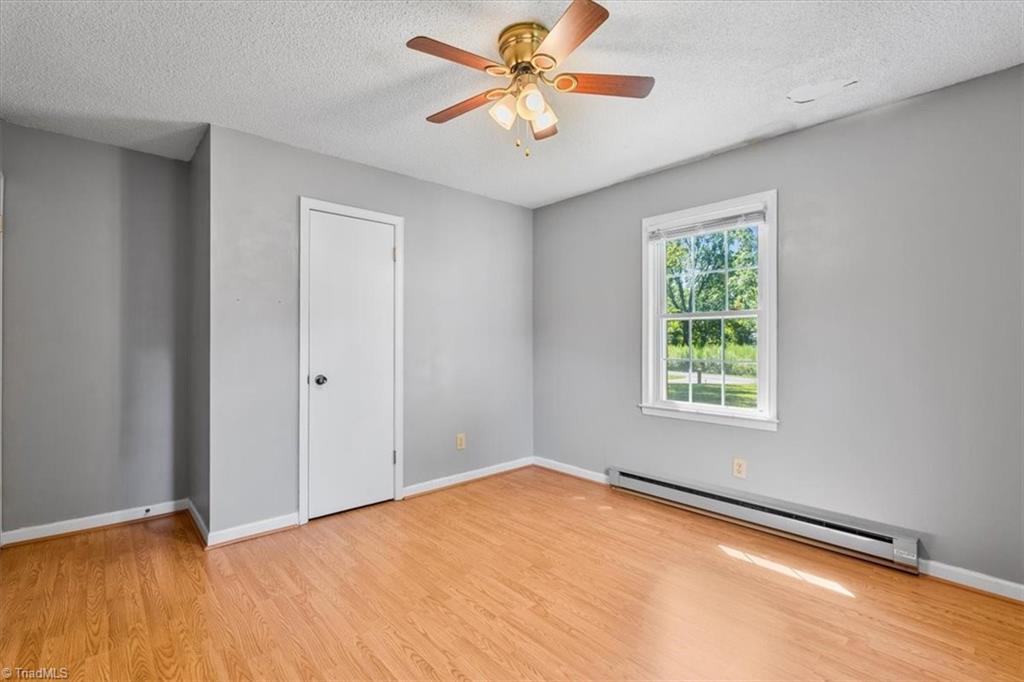 McLeansville, North Carolina 27301, United States, 3 Bedrooms Bedrooms, ,2 BathroomsBathrooms,Residential,Pending,209261