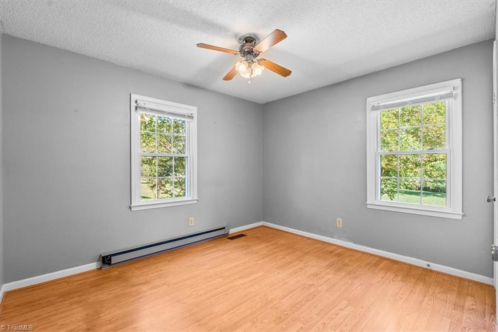 McLeansville, North Carolina 27301, United States, 3 Bedrooms Bedrooms, ,2 BathroomsBathrooms,Residential,Pending,209261