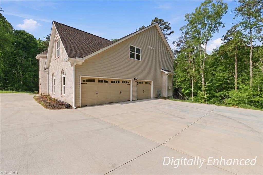160 Tullyries Lane