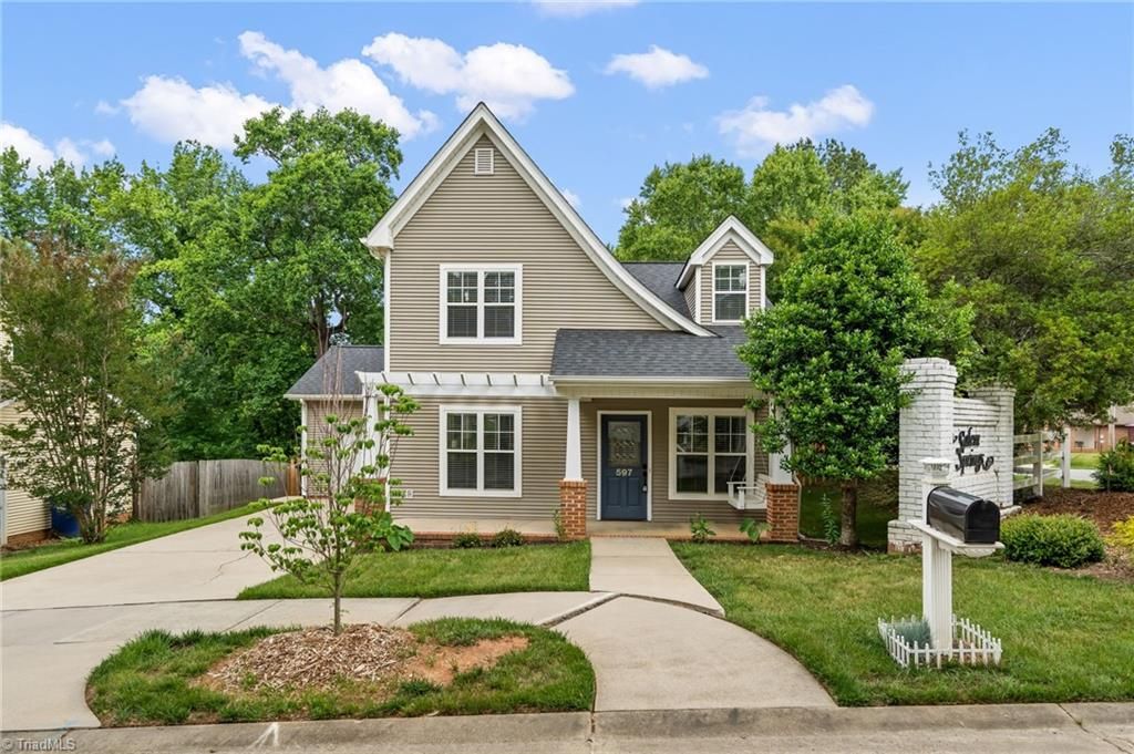 Photo of 597 Lakeside Valley Drive, Winston-Salem, NC 27107 (MLS # 1222331)