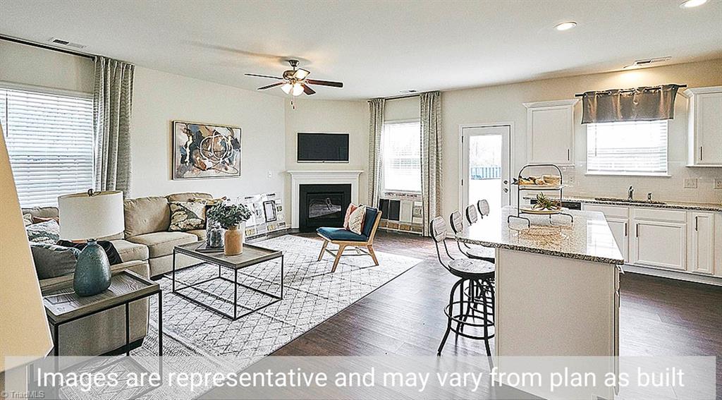 3020 Middle Creek Lane