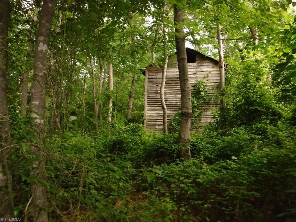 2105 W Main Street, Yadkinville, North Carolina image 8