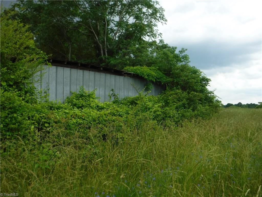 2105 W Main Street, Yadkinville, North Carolina image 7