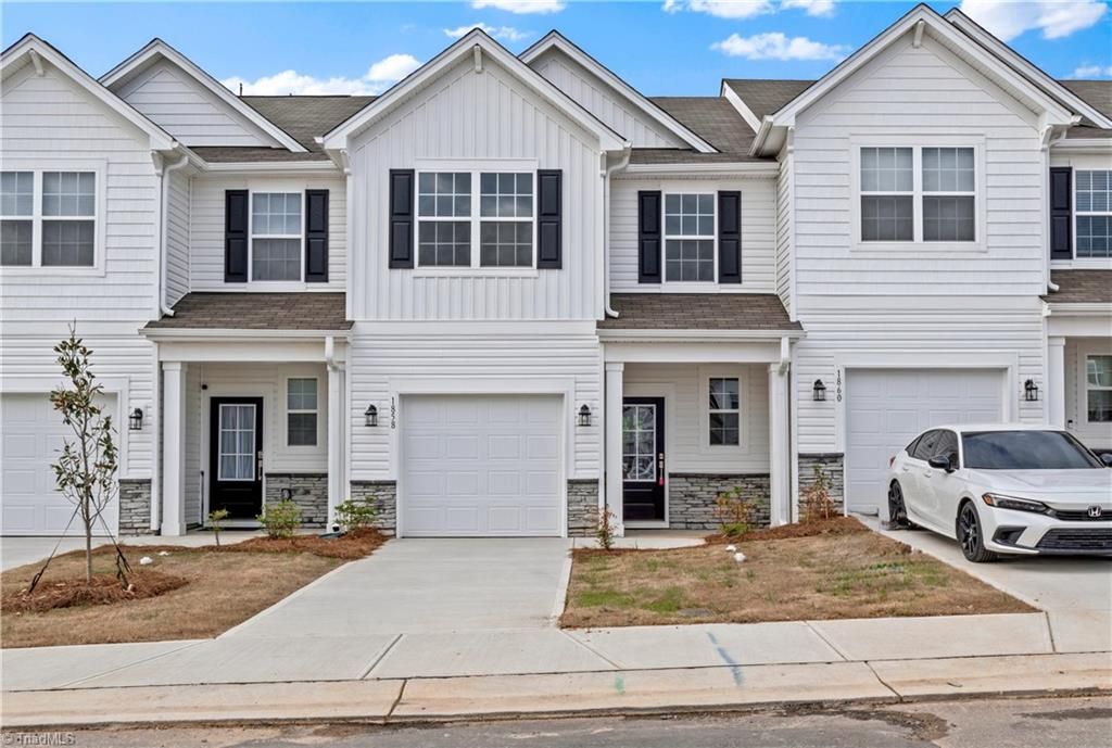 Photo of 1858 Pheasant Trace Circle, Kernersville, NC 27284 (MLS # 1218456)