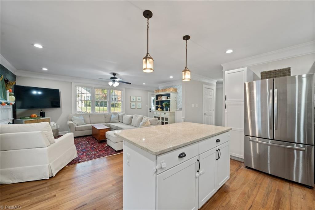 Winston-Salem, North Carolina 27104, United States, 3 Bedrooms Bedrooms, ,3 BathroomsBathrooms,Residential,Pending,36816