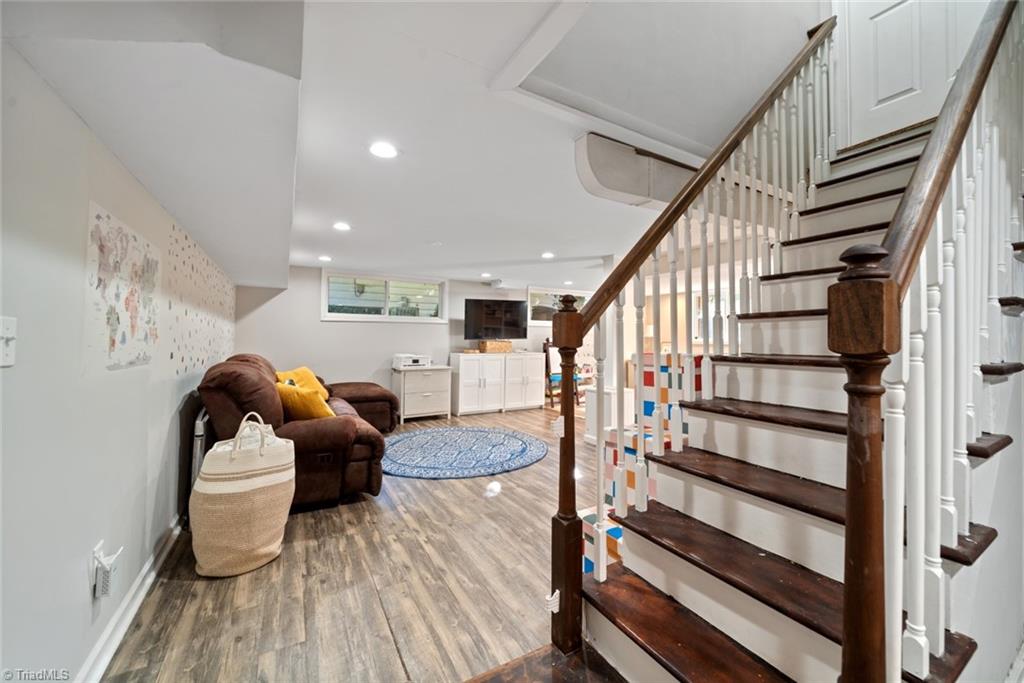 Winston-Salem, North Carolina 27104, United States, 3 Bedrooms Bedrooms, ,3 BathroomsBathrooms,Residential,Pending,36816