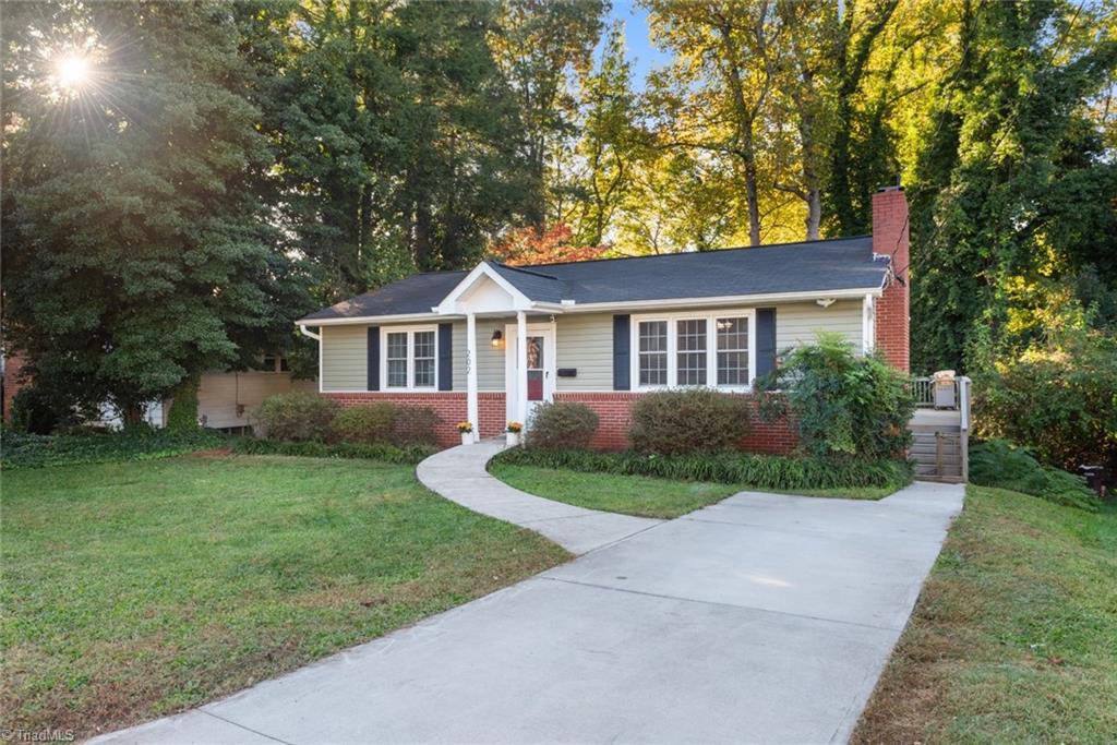 Winston-Salem, North Carolina 27104, United States, 3 Bedrooms Bedrooms, ,3 BathroomsBathrooms,Residential,Pending,36816