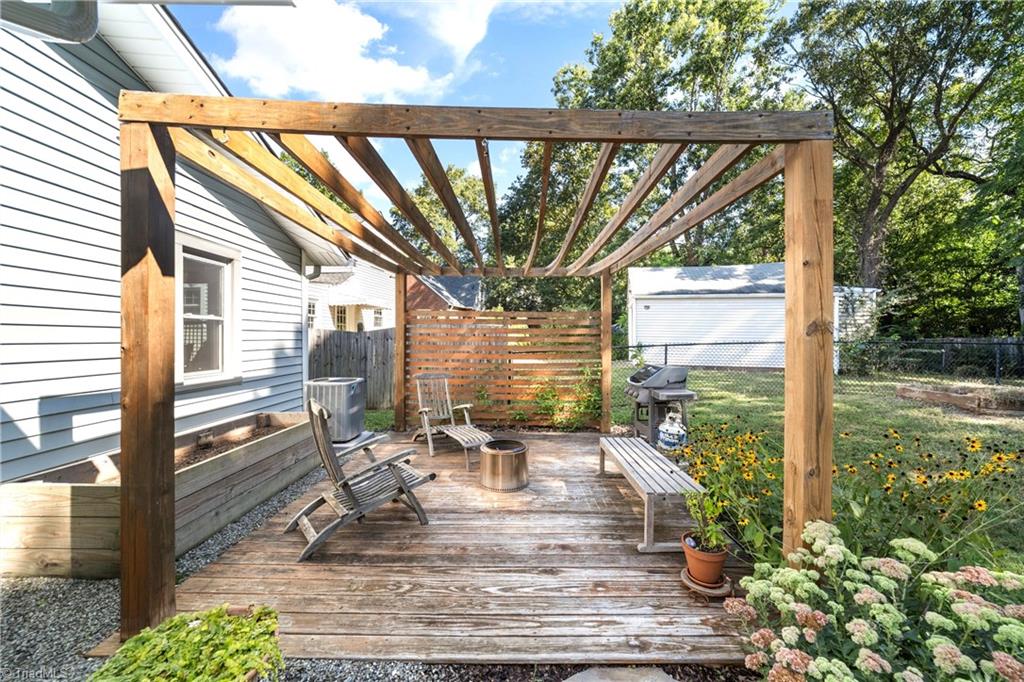 Winston-Salem, North Carolina 27103, United States, 3 Bedrooms Bedrooms, ,1 BathroomBathrooms,Residential,Active,204457