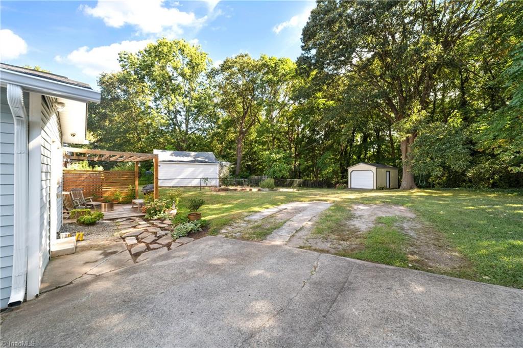 Winston-Salem, North Carolina 27103, United States, 3 Bedrooms Bedrooms, ,1 BathroomBathrooms,Residential,Active,204457