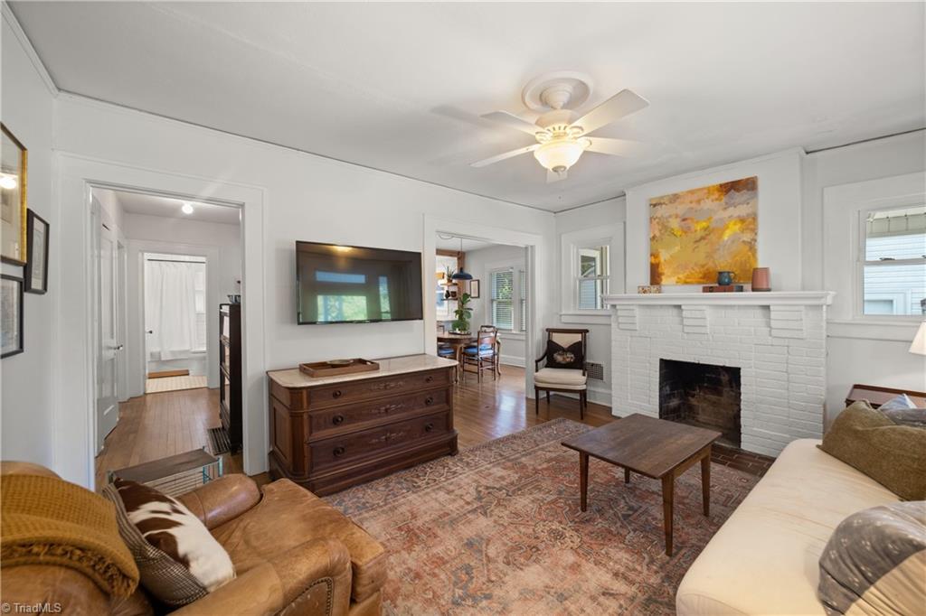 Winston-Salem, North Carolina 27103, United States, 3 Bedrooms Bedrooms, ,1 BathroomBathrooms,Residential,Active,204457