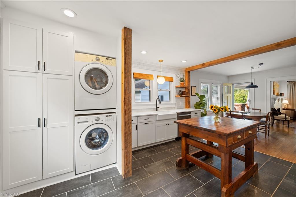 Winston-Salem, North Carolina 27103, United States, 3 Bedrooms Bedrooms, ,1 BathroomBathrooms,Residential,Active,204457