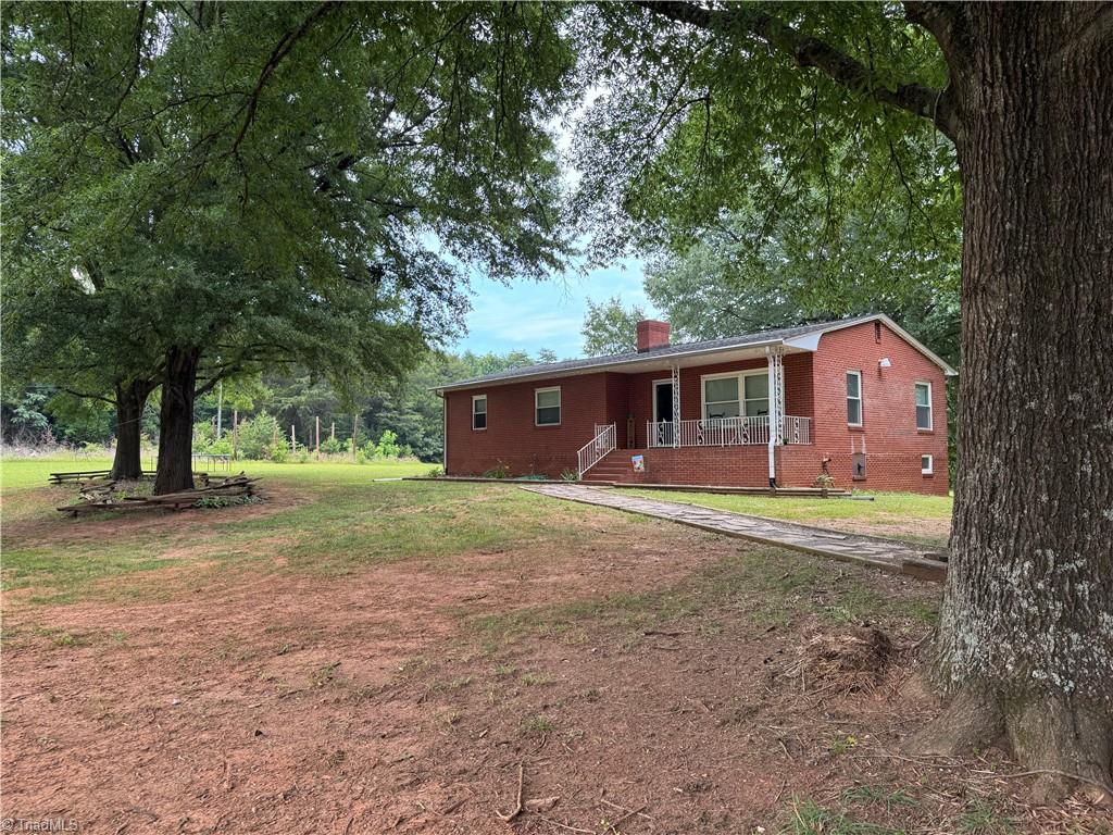 2765 Green Oaks Drive