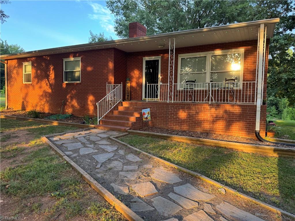 2765 Green Oaks Drive
