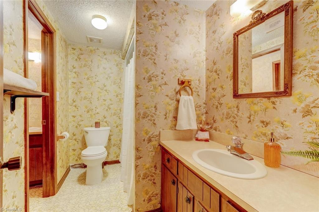 4272 Boyd Wright Road, Burlington, North Carolina image 17