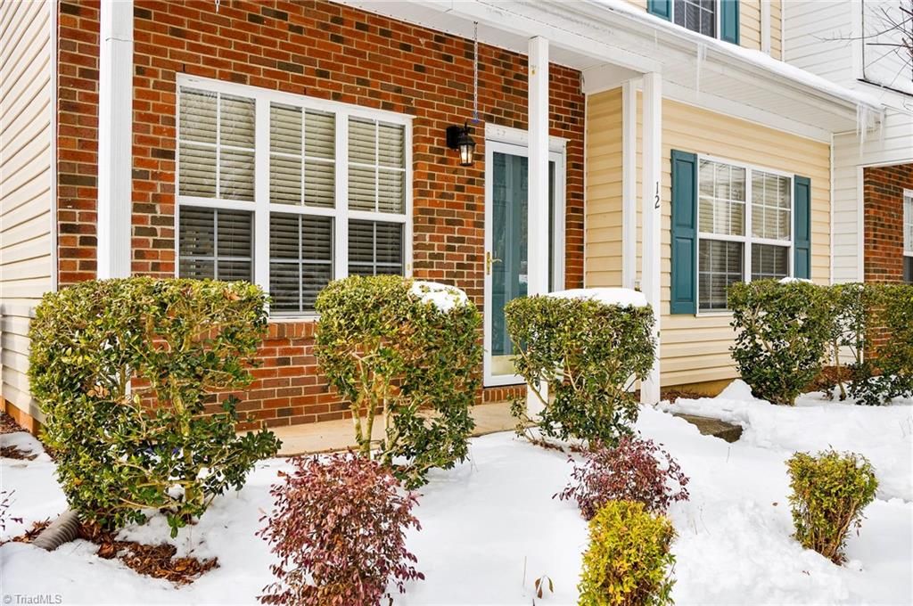 Photo of 12 Tannenbaum Circle, Greensboro, NC 27410 (MLS # 1208510)