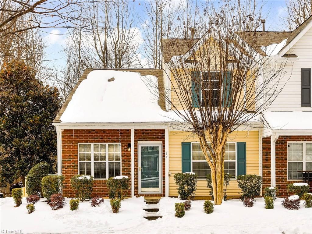 Photo of 12 Tannenbaum Circle, Greensboro, NC 27410 (MLS # 1208510)