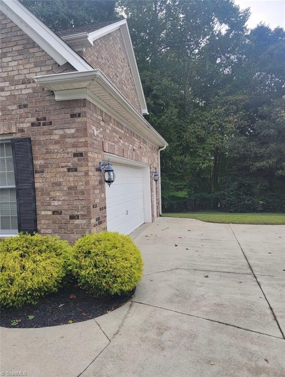 Photo of 424 Southern Woods Drive, Winston-Salem, NC 27107 (MLS # 1236808)