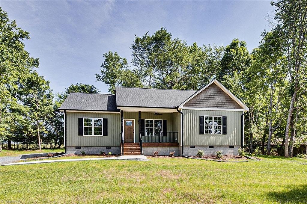 4503 Holly Leaf Road, Ramseur, North Carolina image 2