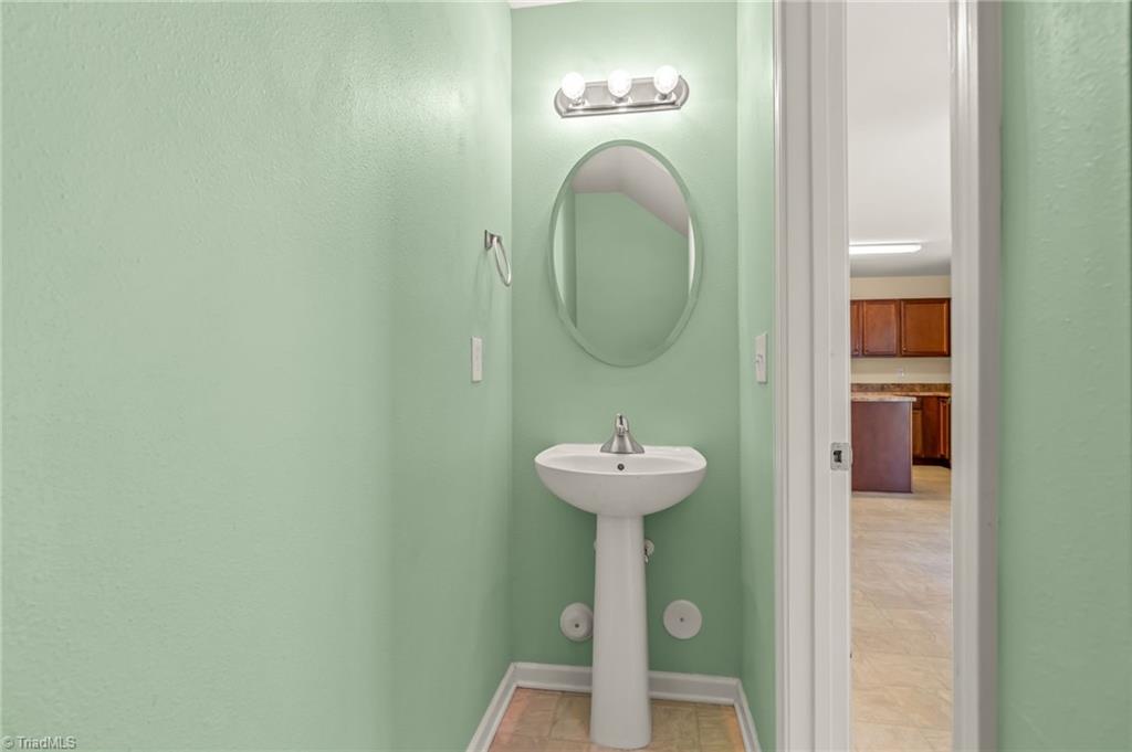 4881 Old Towne Village Circle, Pfafftown, North Carolina image 17