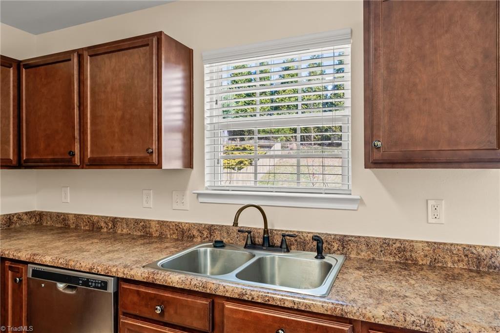 4881 Old Towne Village Circle, Pfafftown, North Carolina image 12
