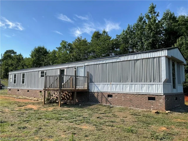 2738 Old Mountain Road, photo 2 of 16