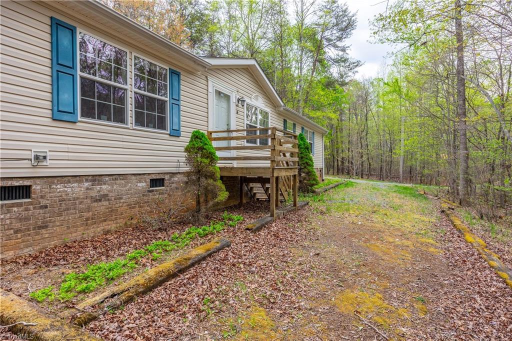 1265 Rainbow Lane, Pilot Mountain, North Carolina image 5