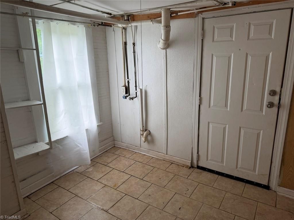 Photo of 4224 Ogburn Avenue, Winston-Salem, NC 27105 (MLS # 1218930)