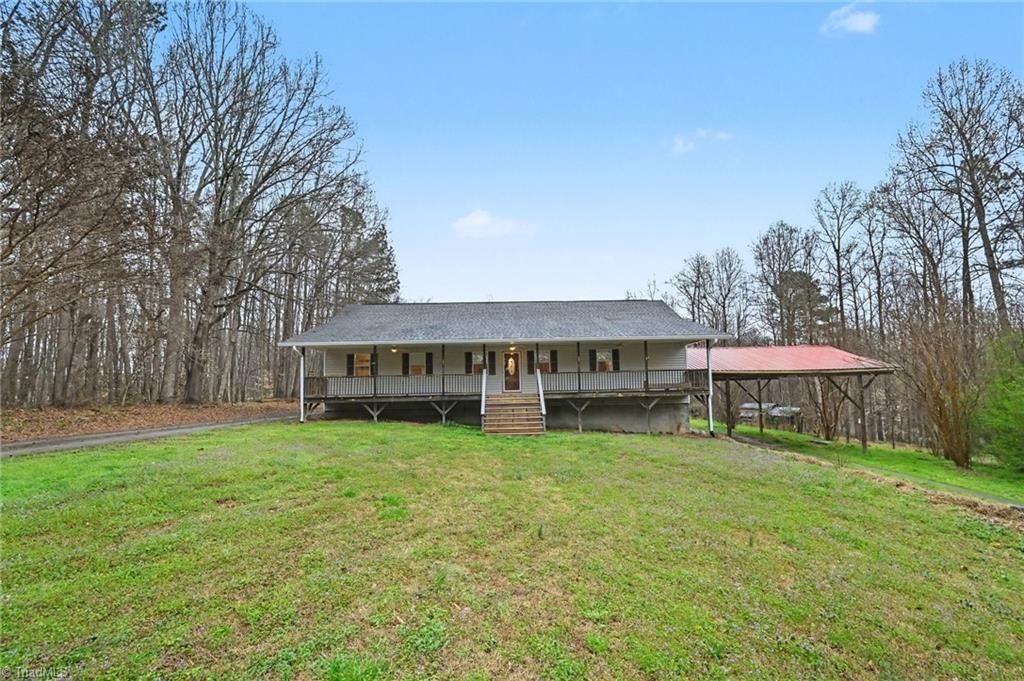 Photo of 2811 Charley Lane, Burlington, NC 27215 (MLS # 1212468)