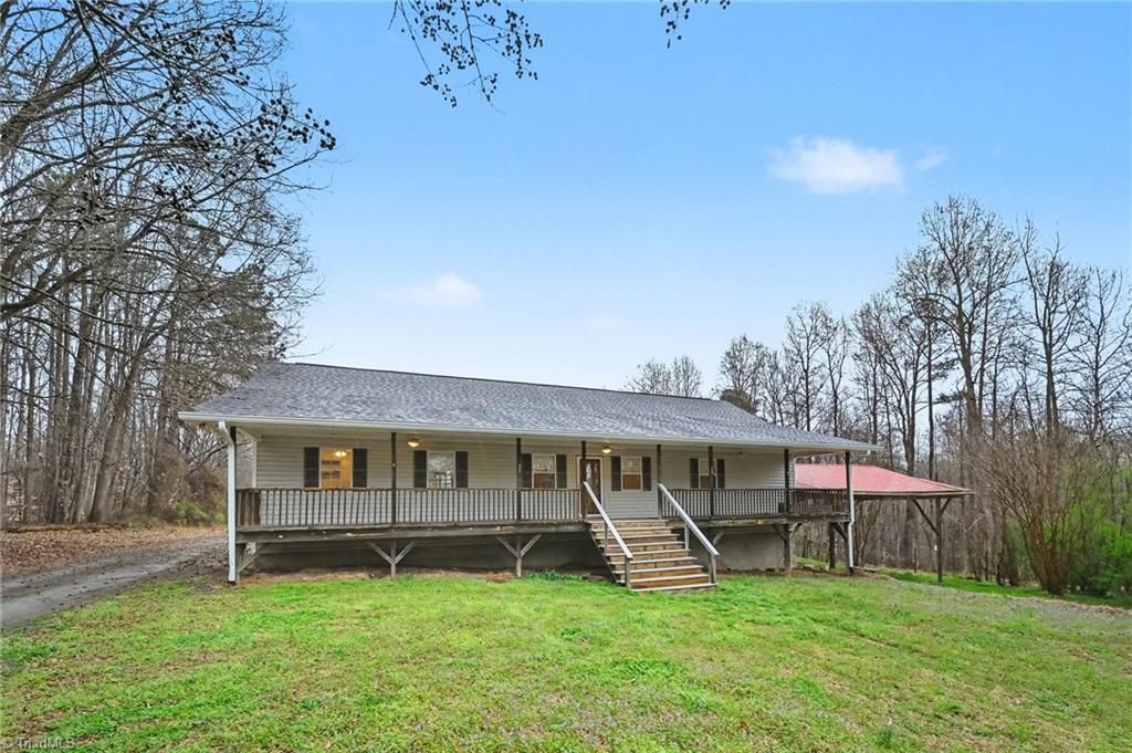 Photo of 2811 Charley Lane, Burlington, NC 27215 (MLS # 1212468)