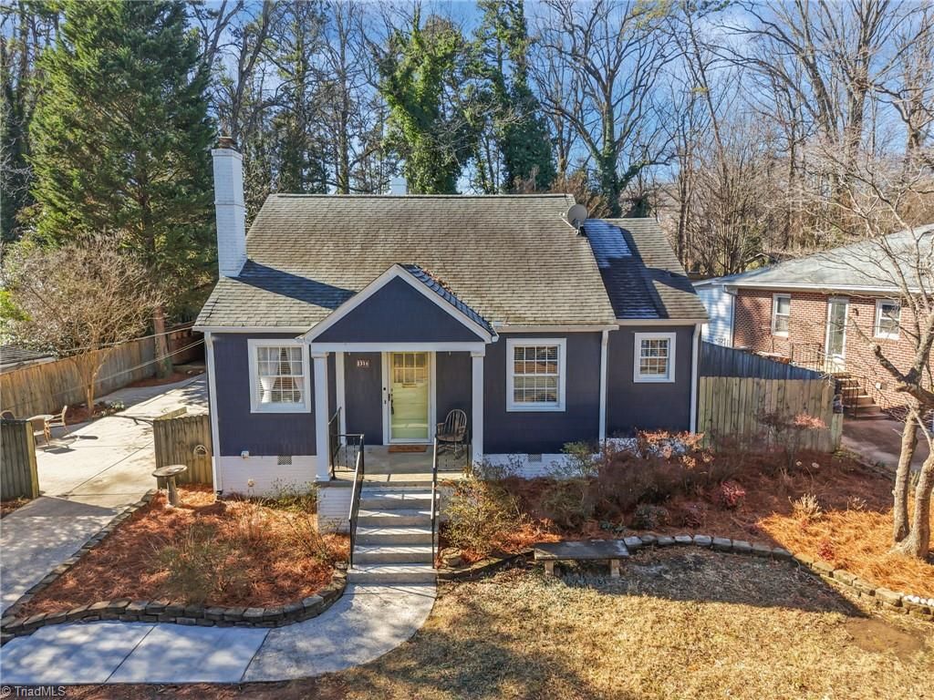 Photo of 1319 Seminole Drive, Greensboro, NC 27408 (MLS # 1206172)