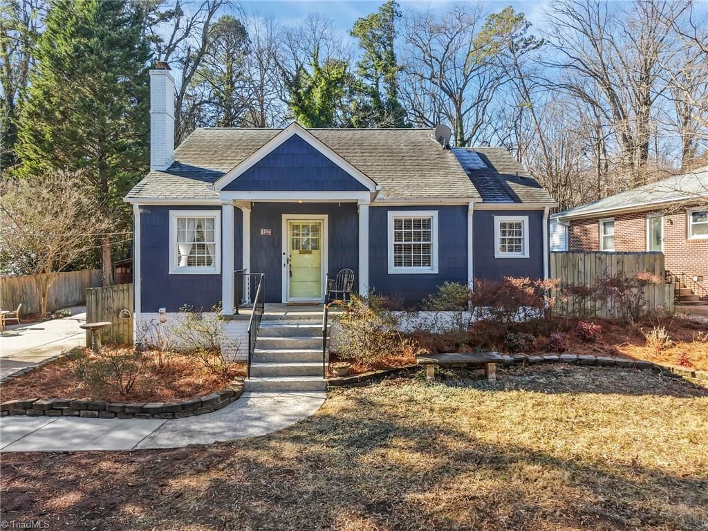 Photo of 1319 Seminole Drive, Greensboro, NC 27408 (MLS # 1206172)