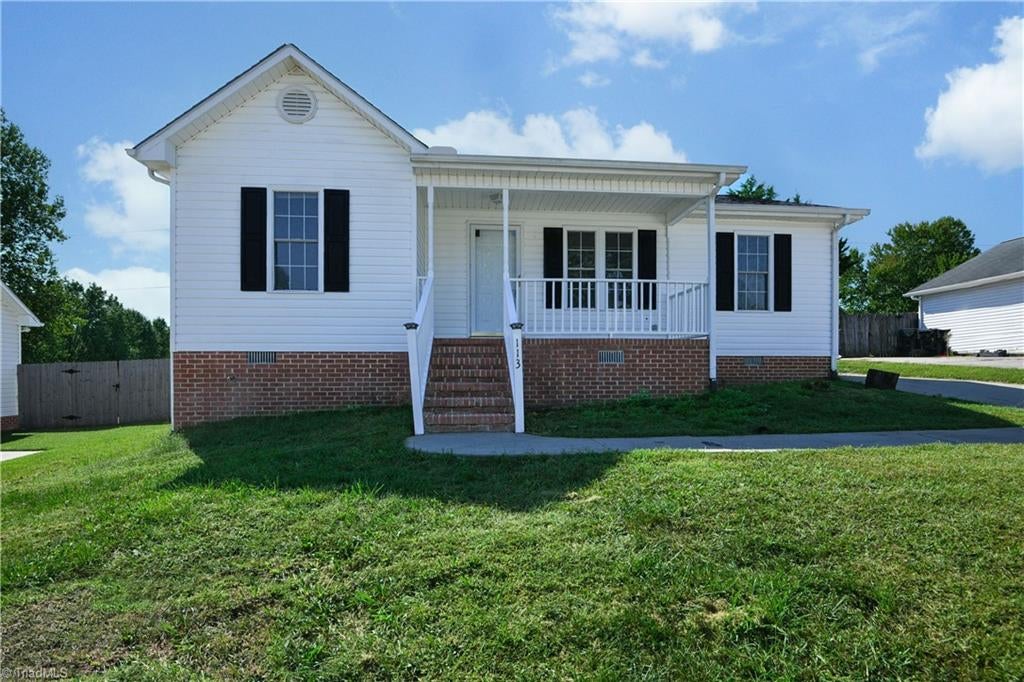 Photo of 113 Justin Court, Burlington, NC 27217 (MLS # 1237028)