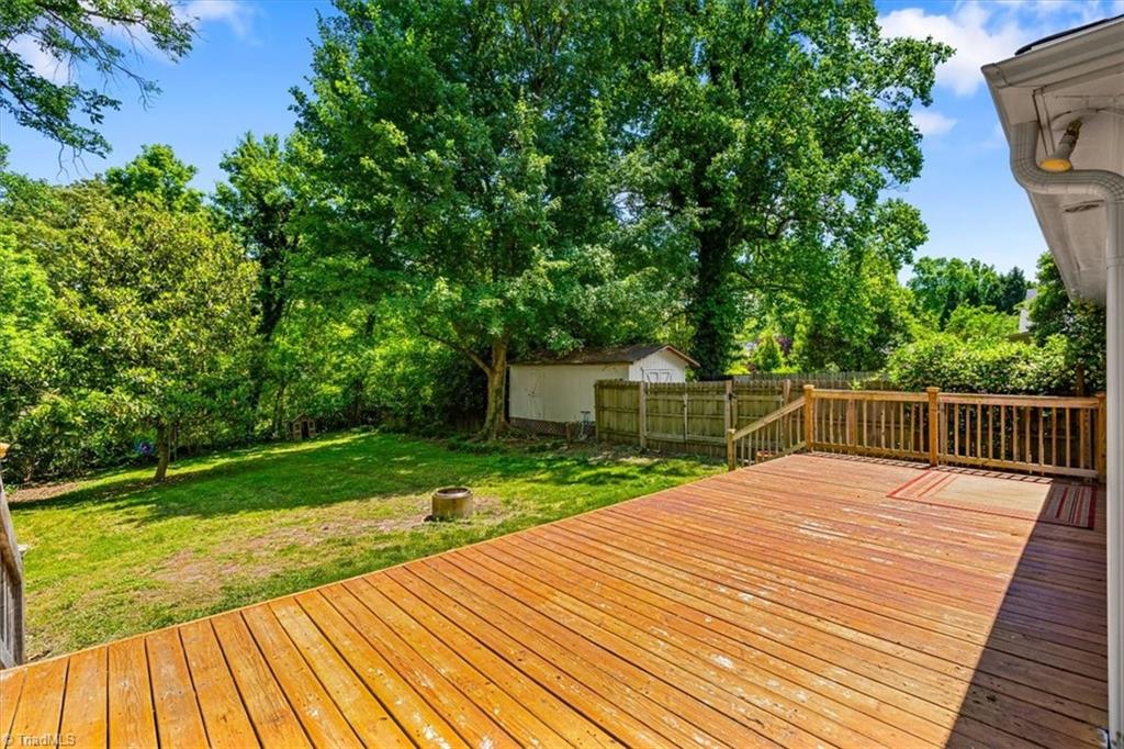 Greensboro, North Carolina 27403, United States, 4 Bedrooms Bedrooms, ,2 BathroomsBathrooms,Residential,Active,122246