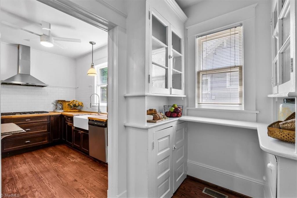 Greensboro, North Carolina 27403, United States, 4 Bedrooms Bedrooms, ,2 BathroomsBathrooms,Residential,Active,122246